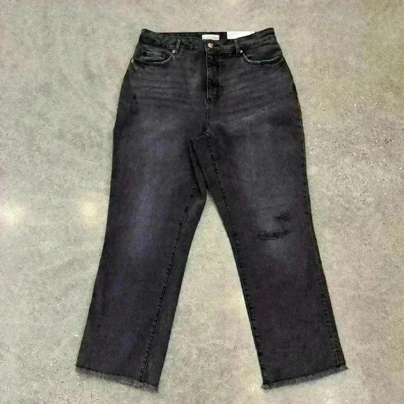 LOFT ANN TAYLOR Straight Crop Denim - Picture 2 of 10